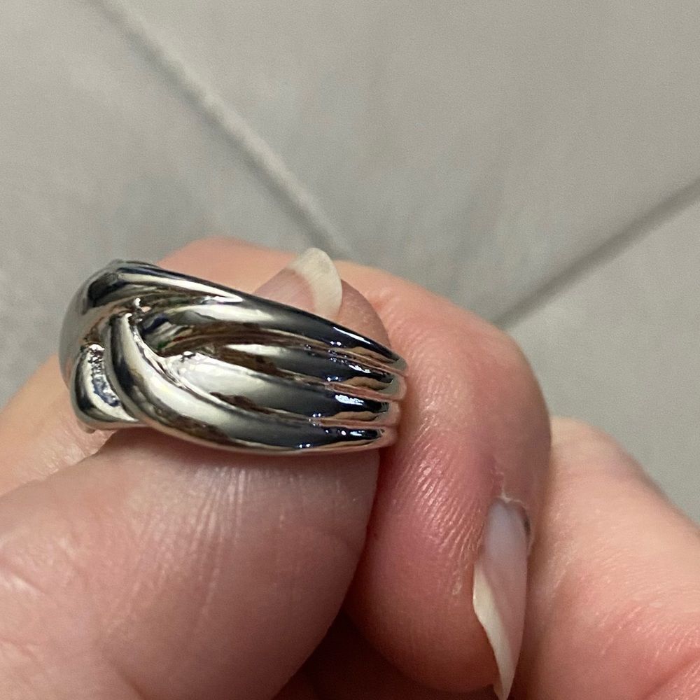 Puzzle Ring solid one piece silver plated Alloy and Zinc wears great Re… - Picture 4 of 7